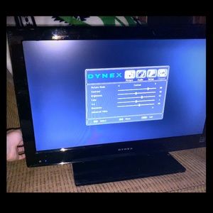 DYNEX 30’ TV